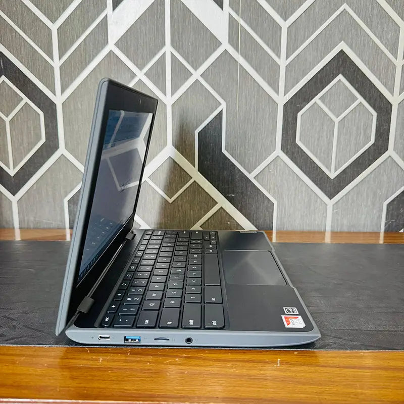 Lenovo Chromebook 100e - 4 GB Ram - 32 GB SSD - 2029 Updates - Type C Charger